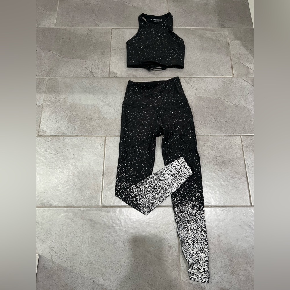 Beyond Yoga Alloy Ombré Set